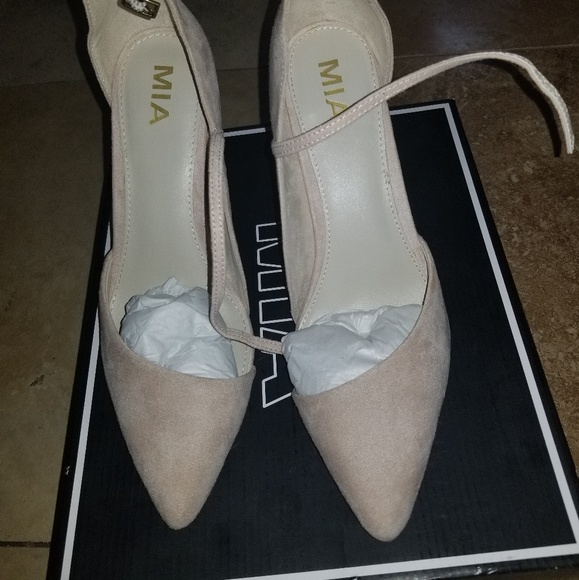 Nude color suede heels - Picture 4 of 4